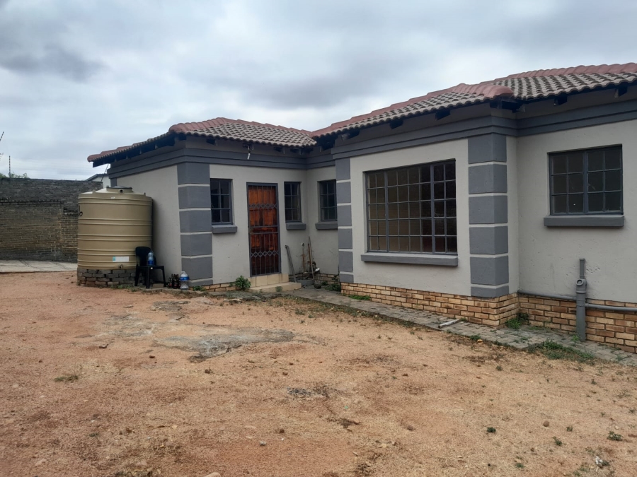 3 Bedroom Property for Sale in Geelhoutpark North West